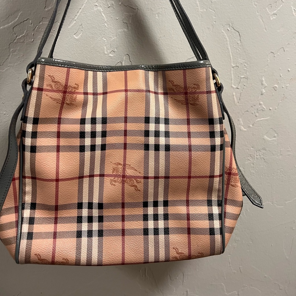 Authentic Burberry Haymarket Tote Purse Bag - Picture 15 of 15